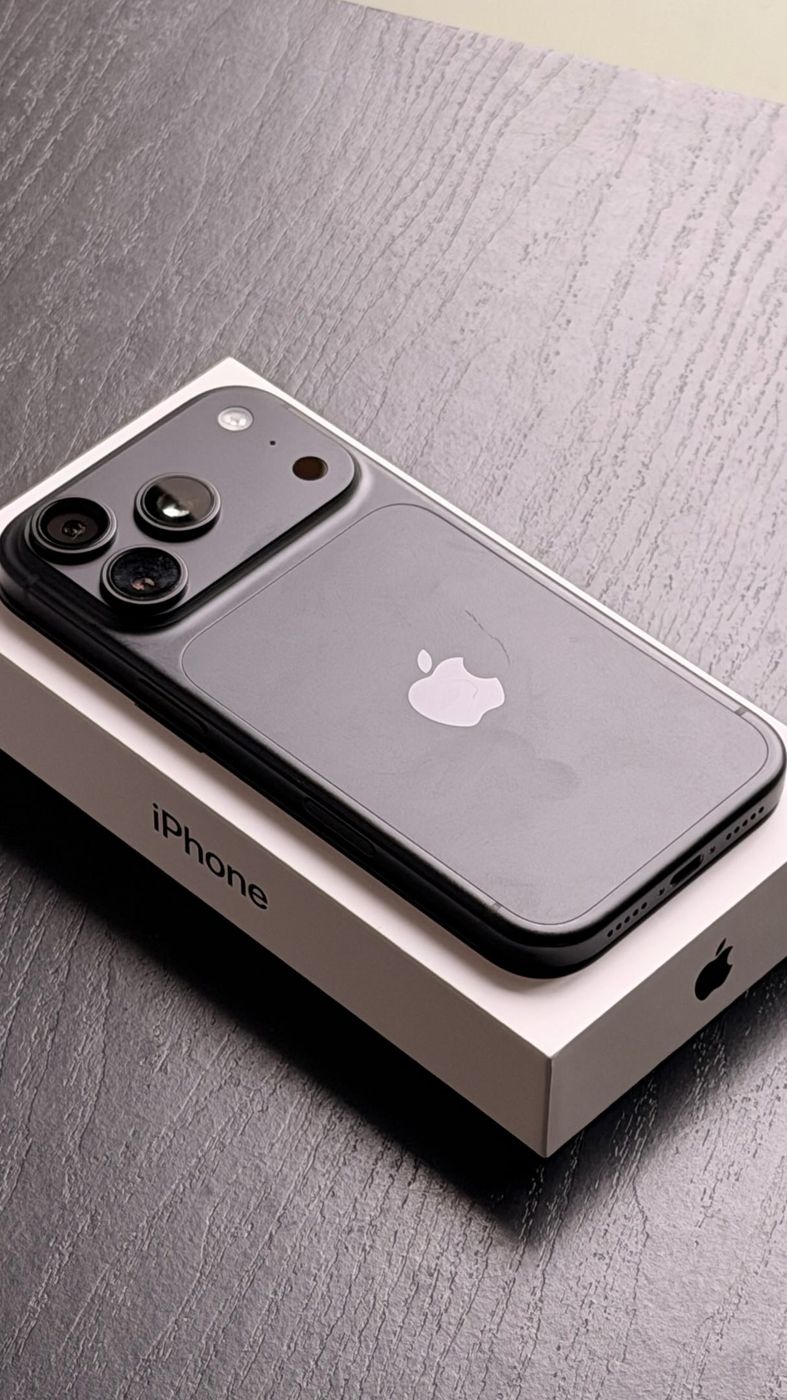 iphone 18 pro sobre a caixa